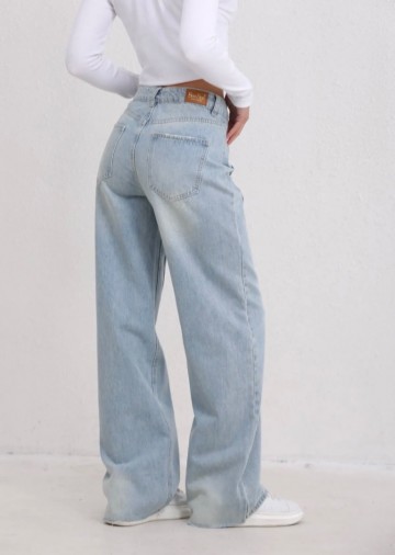 5e8cfd95 5987 41e8 a38d d7e6c3a147ca